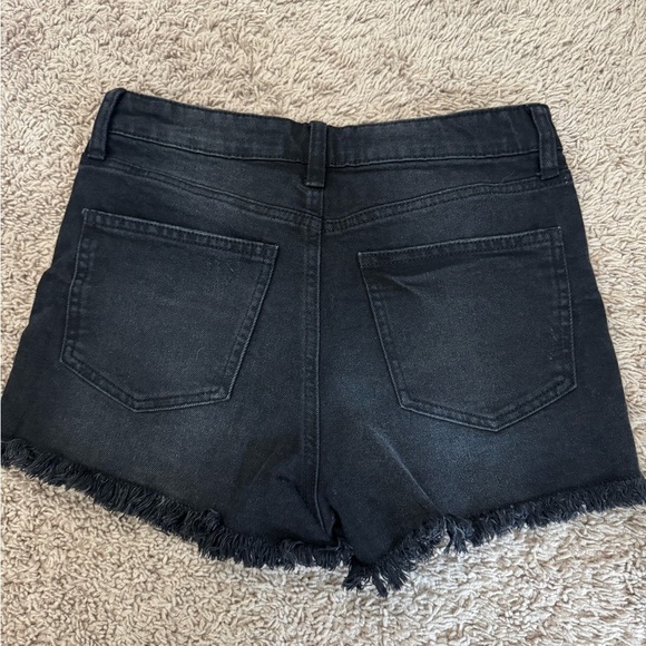 No Boundaries Black Jean Shorts Distressed Frayed Hem - Picture 2 of 3